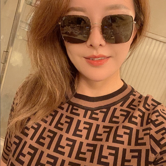 CHRISTIAN DIOR
Stellaire 54mm Square
Sunglasses